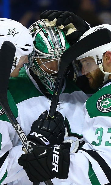 Kari Lehtonen steps up as Stars hold off Blues to force Game 7